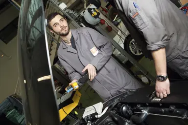 Technicien / Technicienne automobile