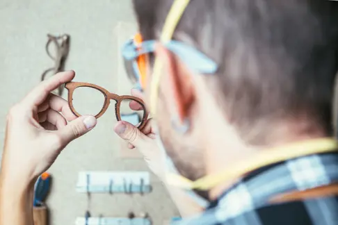 Monteur-vendeur / Monteuse-vendeuse en optique-lunetterie